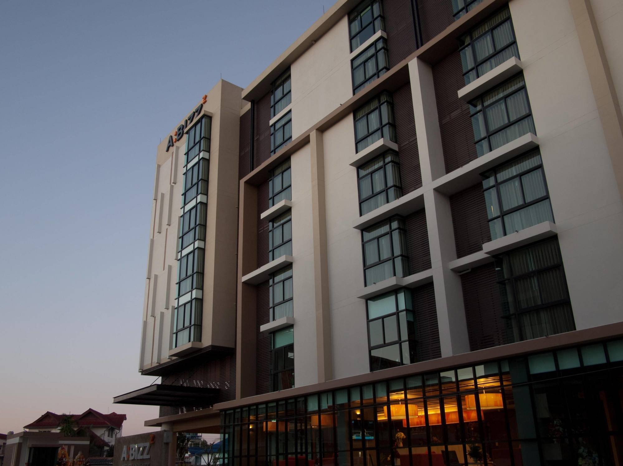 Abizz Hotel Lampang Airport Luaran gambar