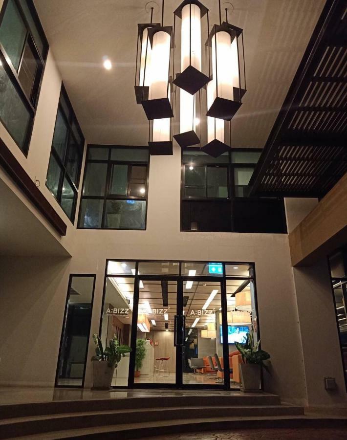 Abizz Hotel Lampang Airport Luaran gambar