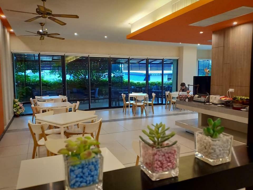 Abizz Hotel Lampang Airport Luaran gambar