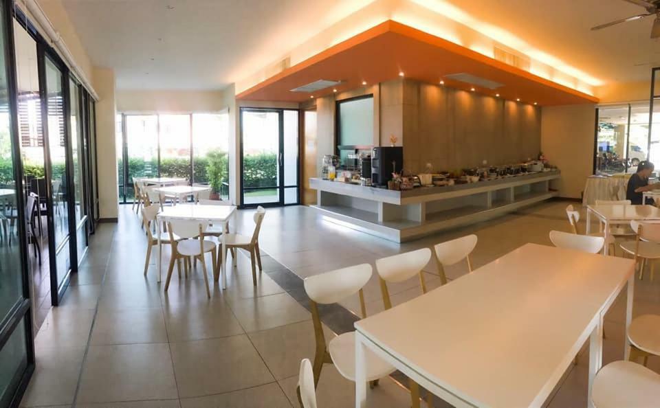 Abizz Hotel Lampang Airport Luaran gambar